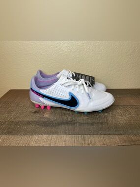 Nike Tiempo Legend 9 Elite AG “Blast Pack” 
- Size 8 Men / 9.5 Women.